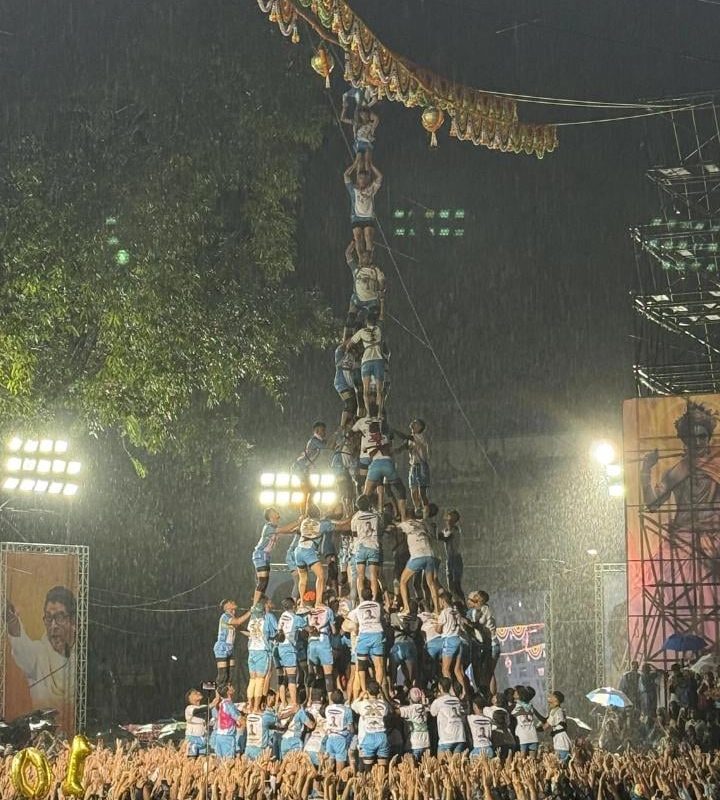 10 tier human pyramid in Mumbai India