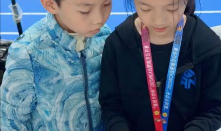 2 world record holders. 1 cube.