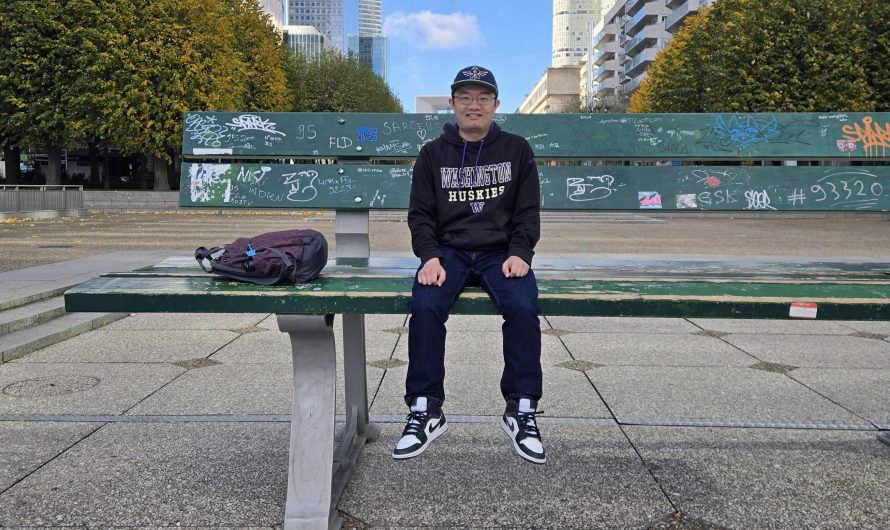A giant bench located in the La Défense district of Paris