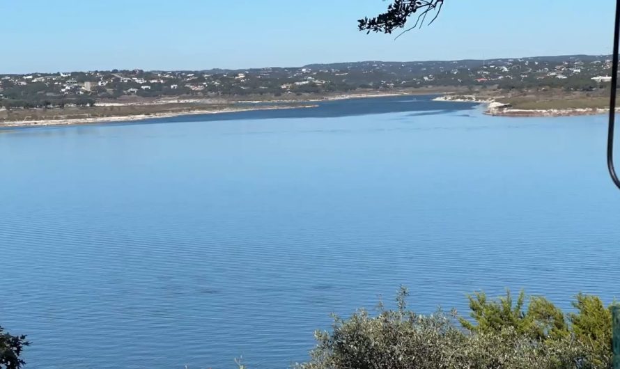 A visible cold front moving across Canyon Lake, Texas on a Sunday afternoon (December 7, 2025)