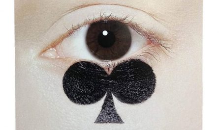 Art Project with this creative 54-card deck, made by the Japanese art-director and illustrator Yuni Yoshida