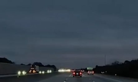 Beech Baron lands crashes into vehicle on I-95 in Brevard County