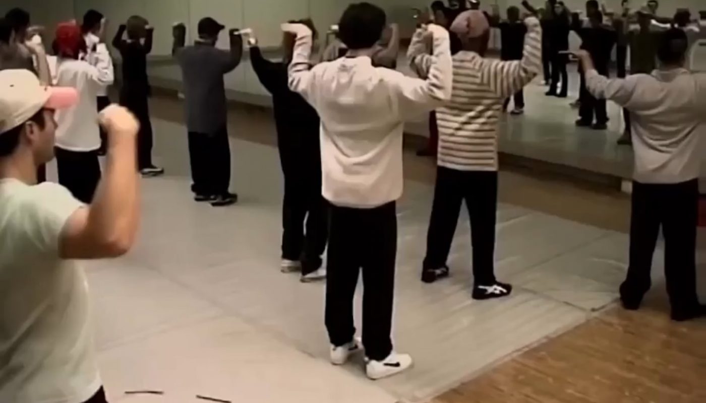 Behind the scenes process of creating Daft Punk's "Around the World" (1997)