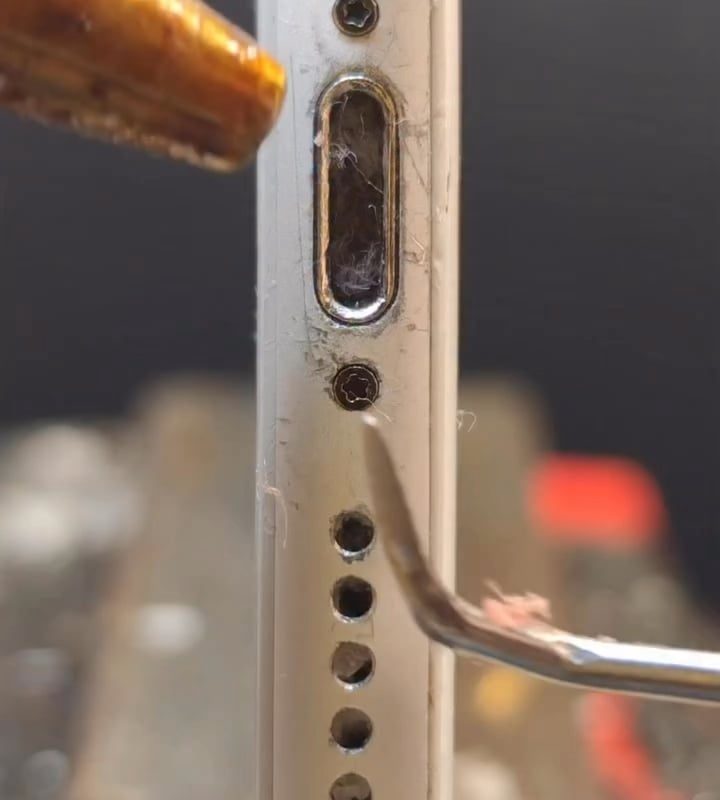 Cleaning a iPhone charging port