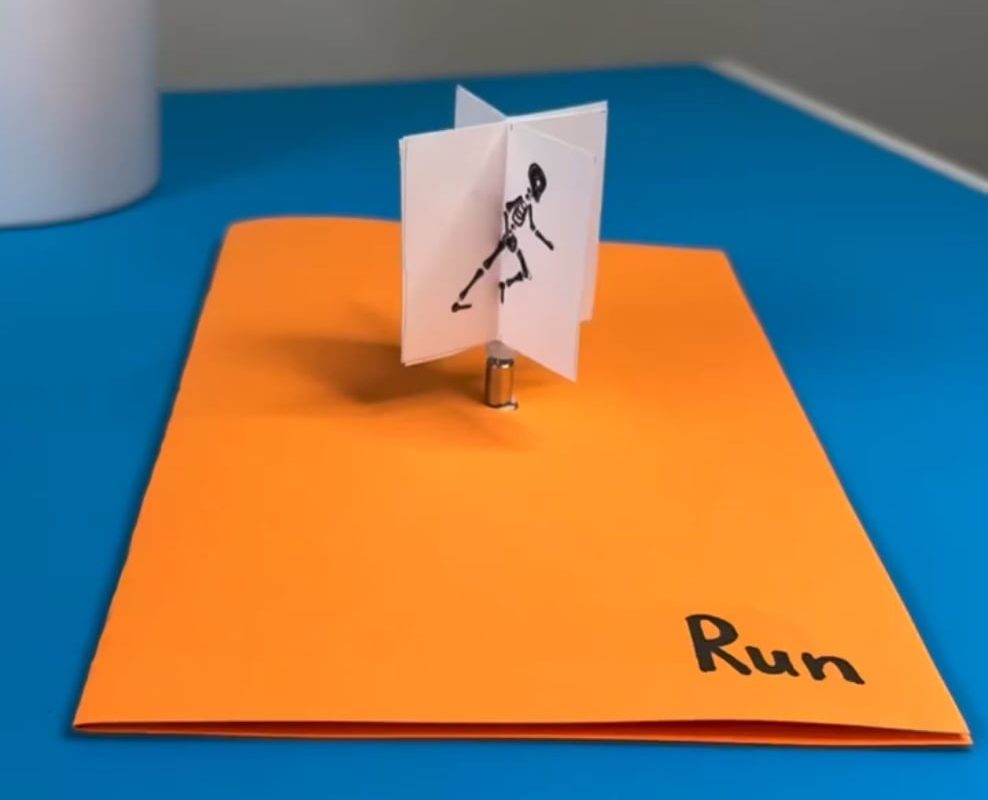 DIY " Running skeleton"