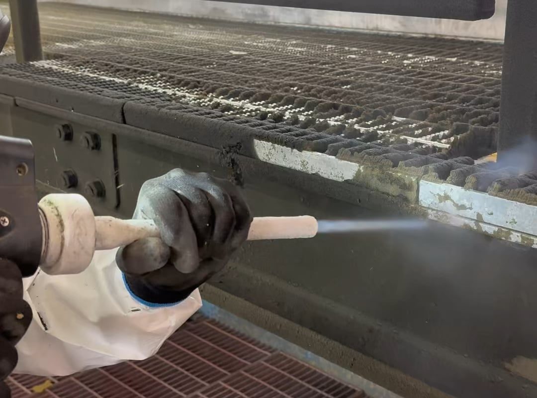 Dry Ice Blasting Heavy Equipment Paint Booth