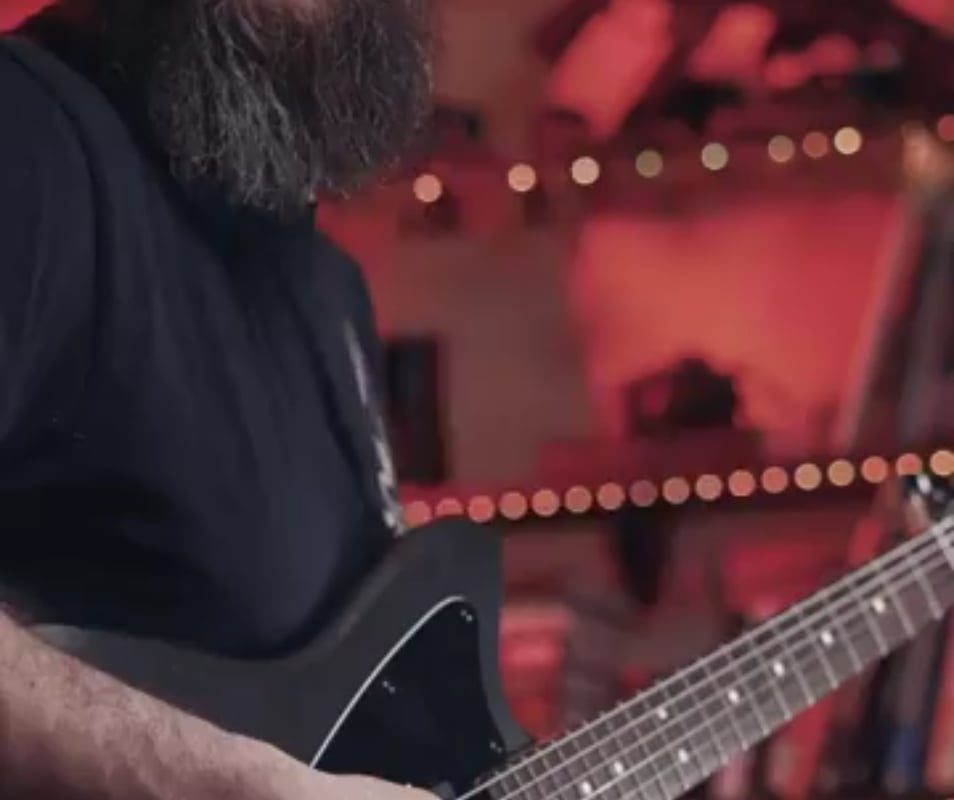 Dude makes a banger out of a Karen freakout