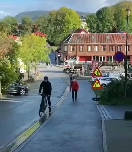 Elevator for cyclists