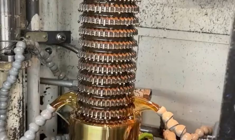 Gears are assembled with plenty of oil