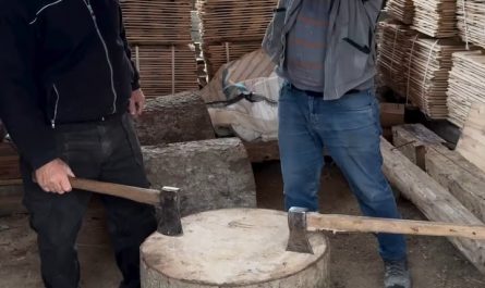 Hand-splitting traditional roof shingles in Romania