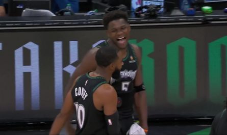 [Highlight] Mike Conley swishes the open three and then hits 10 consecutive unique handshakes as he heads to the bench