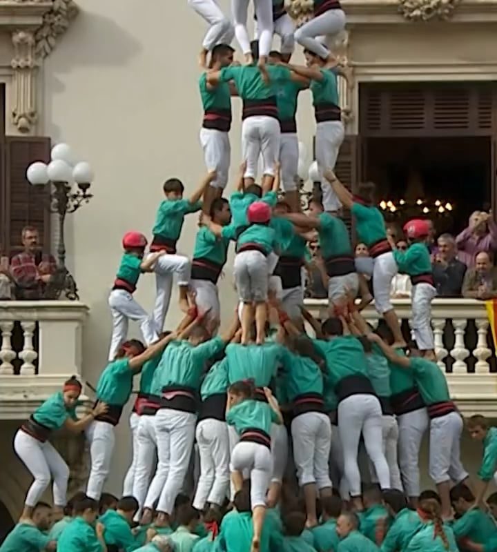 Human towers in Spain. This is unreal!