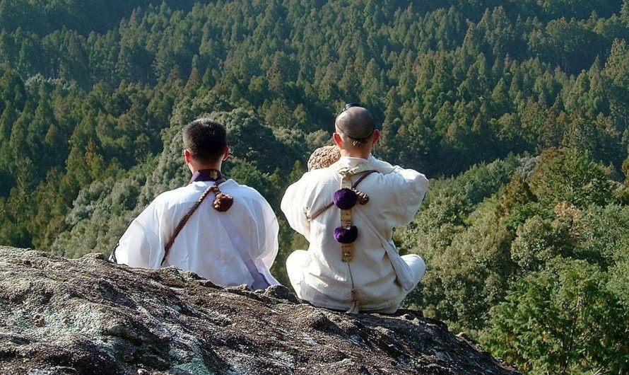 In 1907, Yoshitaro Shibasaki and his team climbed Mount Tsurugi, once thought to be Japan’s last unclimbed mountain. At the summit, they discovered a metal cane decoration and a sword, later found to have been left there over 1,000 years earlier