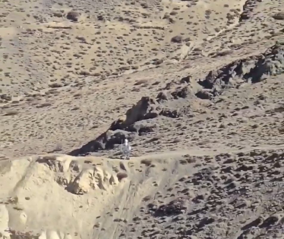 Indian border troops recently noticed that China had replaced its soldiers with robot units in the Himalayas, a move driven by the brutal cold, low oxygen, and harsh high-altitude conditions.