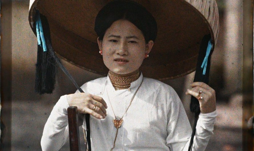 Lady from Tonkin, French Indochina, Januuary of 1914. Crisp autochrome shot of more than 100 years ago.