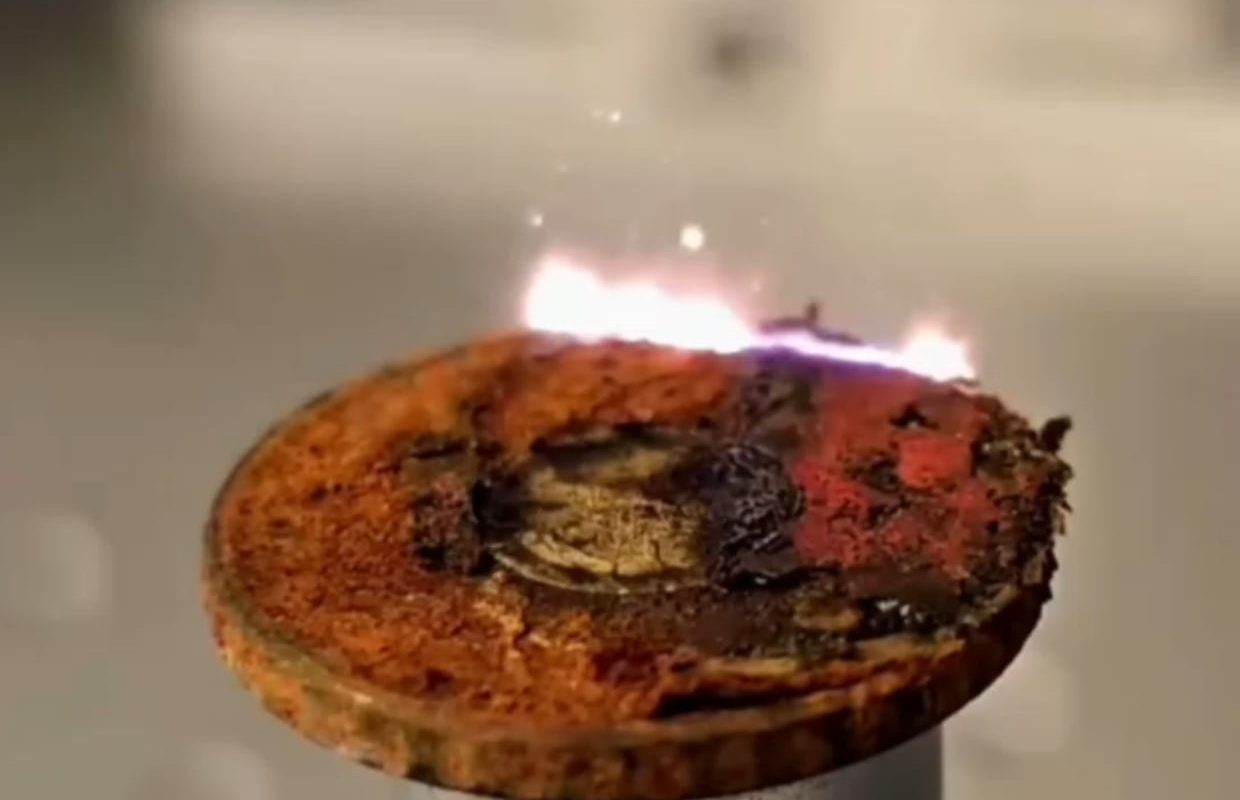 Laser cleaning this coin smooth.