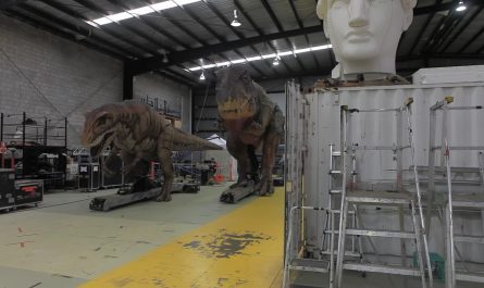 Lifelike rampaging Tyrannosaurus.