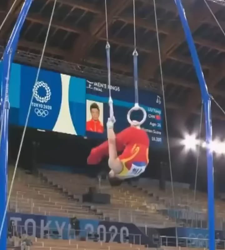 Lui Yang Crazy Victorian Cross in the Olympics