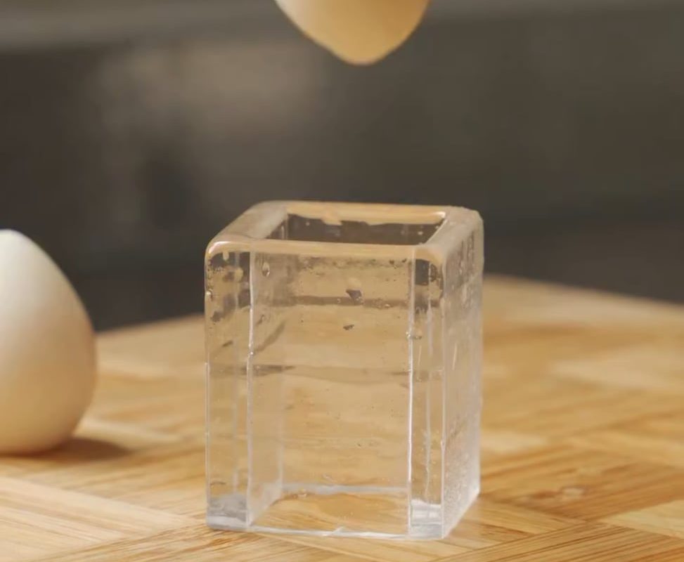 Making a single dice using a small egg and processed juice from fruits.