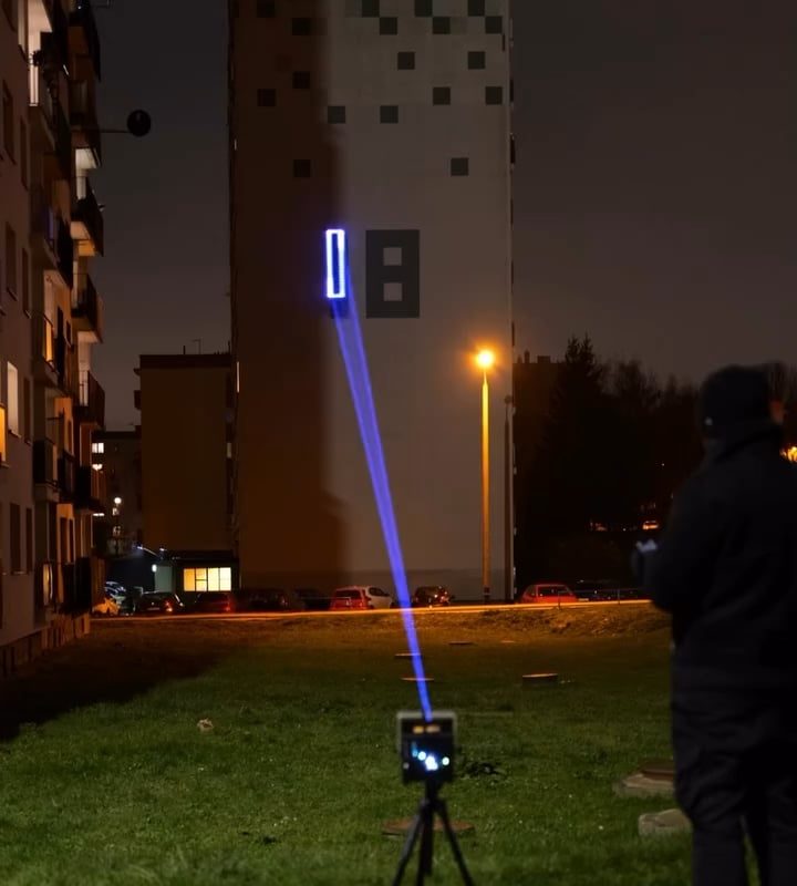 Mapping objects on a building with a laser