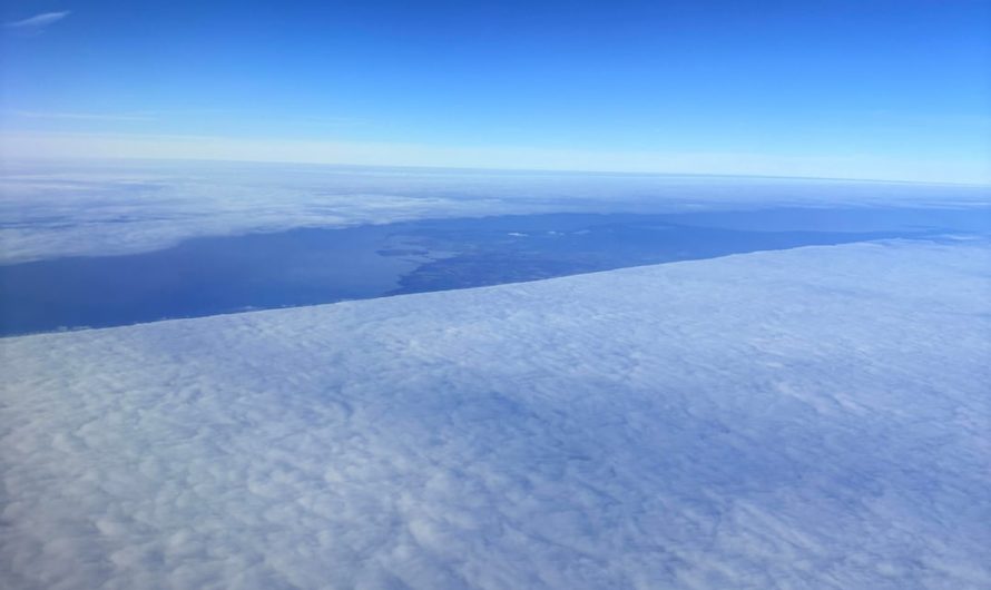 Oddly straight cloud above Copenhagen