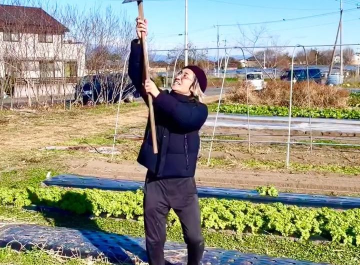 Pantomimist in the garden