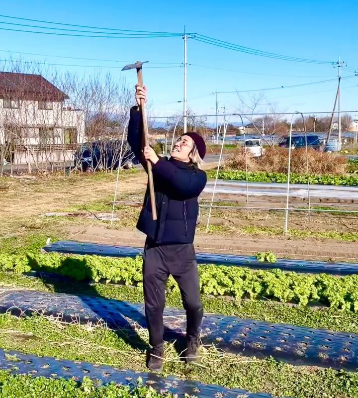 Pantomimist in the garden