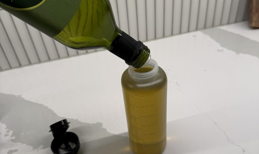 Perfectly filled my oil squeezer bottle with not a drop to spare.