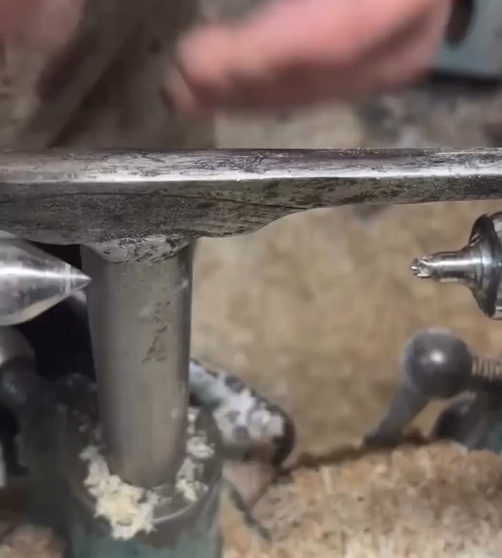 Precision in miniature - a flawlessly turned 1/12-scale table leg.