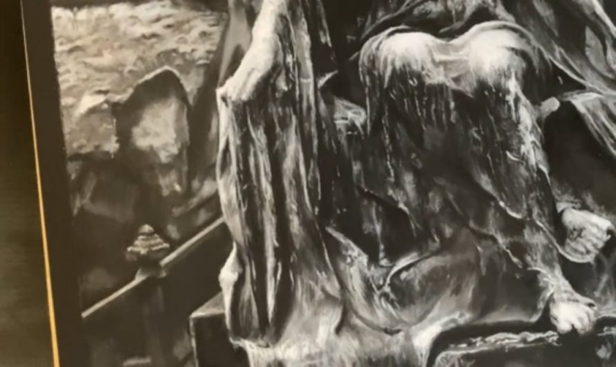 Realistic painting I made of the Montmartre statue