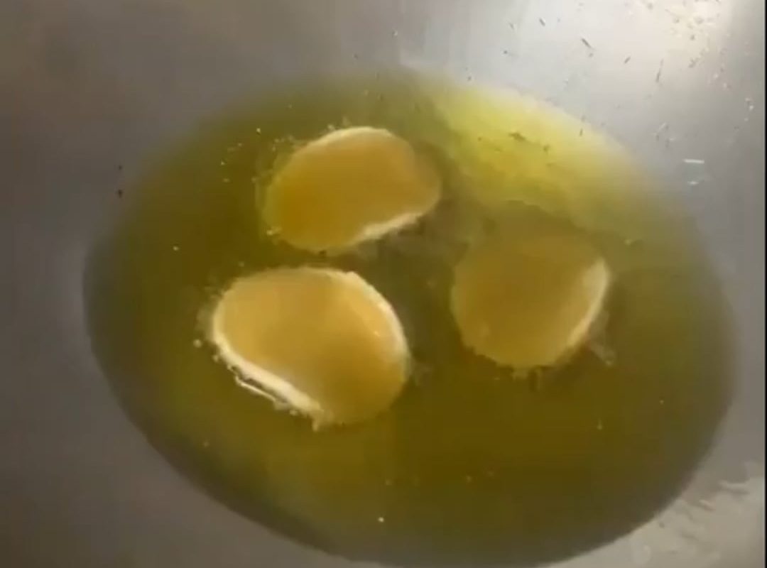 Self flipping goodness