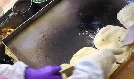 Taiwanese Egg Pancake Breakfast