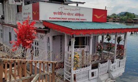 The only floating post office in the world is located on Dal Lake in Srinagar, Jammu and Kashmir, India