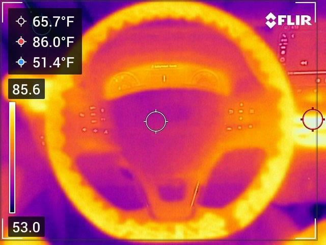 Thermal photos of Ford Escape heated steering wheel and seats