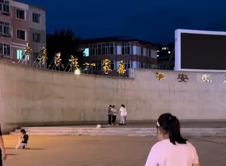 This girl uses her magic wand to summon Zeus