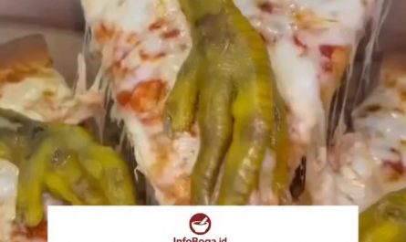 This pizza’s topping