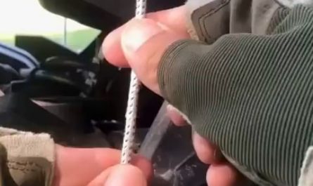 This truckers hitch demonstration.