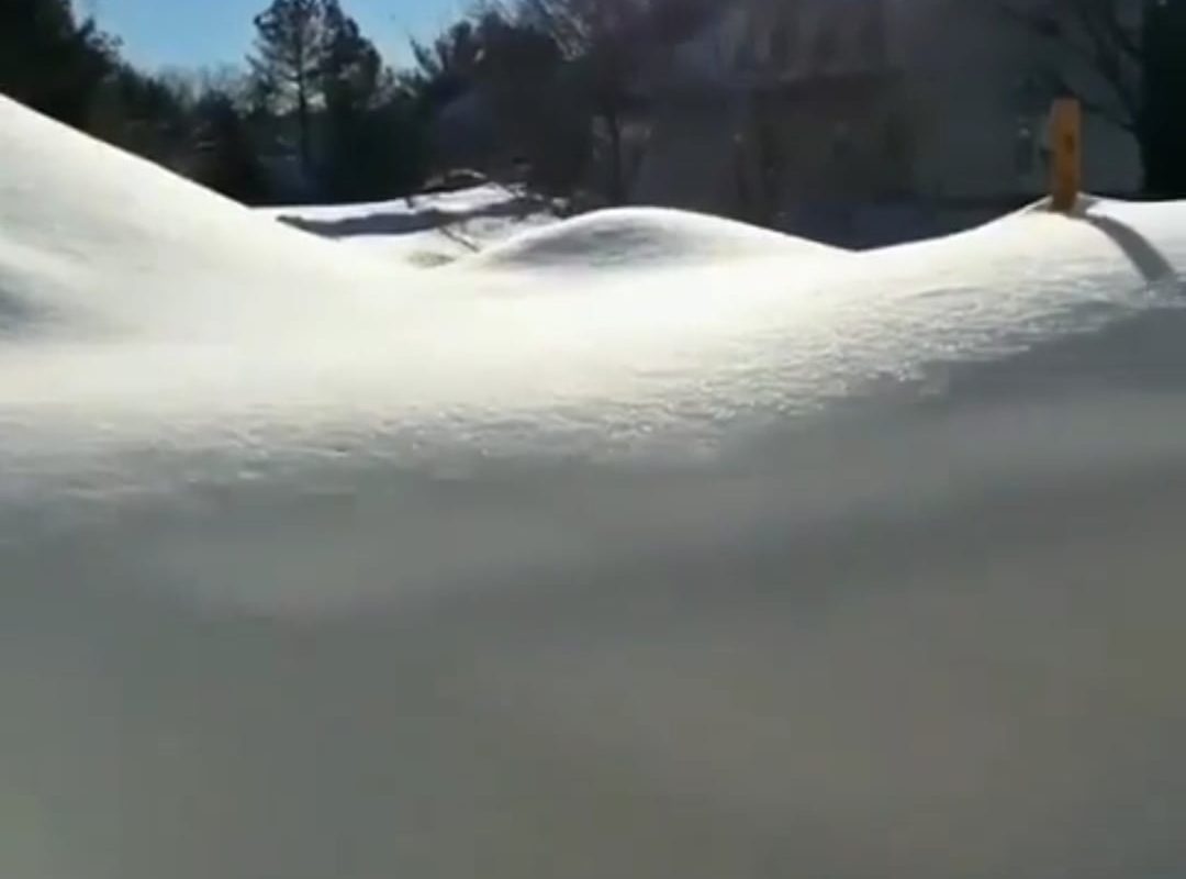 Timelapse of 48 hrs of snowfall it's so satisfying.