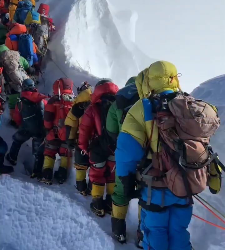 Traffic jam at Mt. Everest