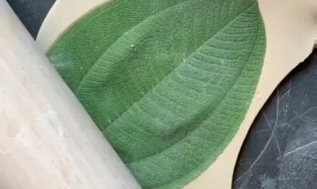 Turning flower impressions into beautiful ceramics