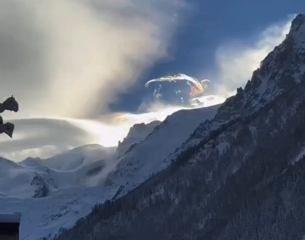 Unbelievable Cloud Glow