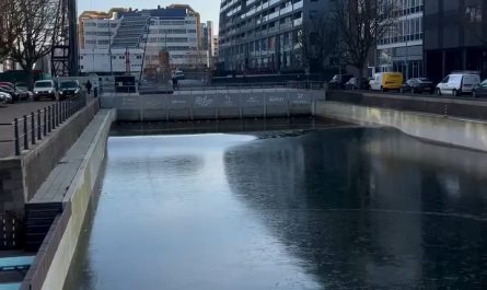 Unfreezing a frozen wavepool