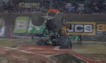 Watch this Monster Truck suspension compress