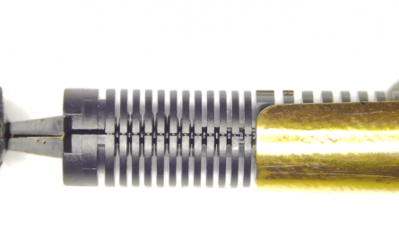 Watching the ink travel through the fountain pen fins