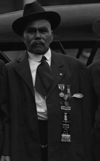 We may not know his name, but his medals reveal he was a veteran of the Civil war. why is that so interesting? the photos were most likely taken in 1897. He might be the only Native Hawaiian civil war veteran who we have a photo of. During the Civil war, Hawai'i was still an independent nation.