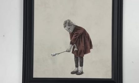 When an artist goes beyond the frame