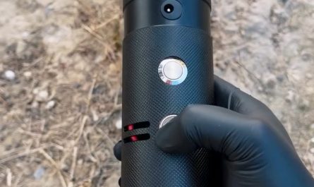 100-watt laser igniter cutting blade used for precision cutting.