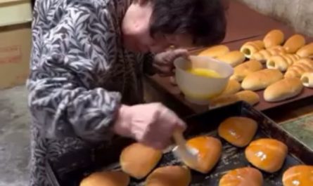 84 years old, starts baking at midnight, and makes over 300 pastries a night. Pure dedication