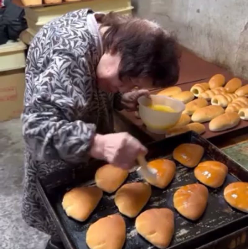 84 years old, starts baking at midnight, and makes over 300 pastries a night. Pure dedication
