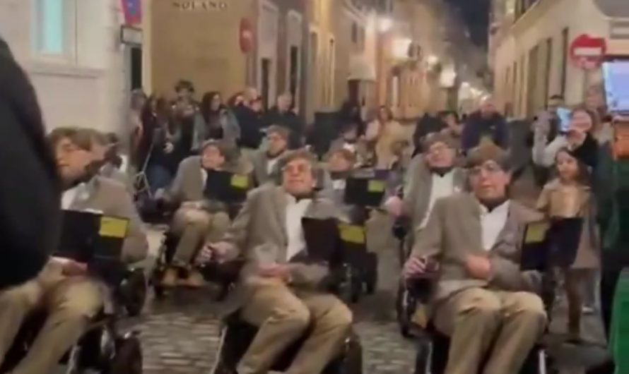 A group of performers, to spread awareness for ALS, all dressed up as Stephen Hawking and sang at the Cádiz Carnival Spain. They donated the wheel chairs to various ALS charities